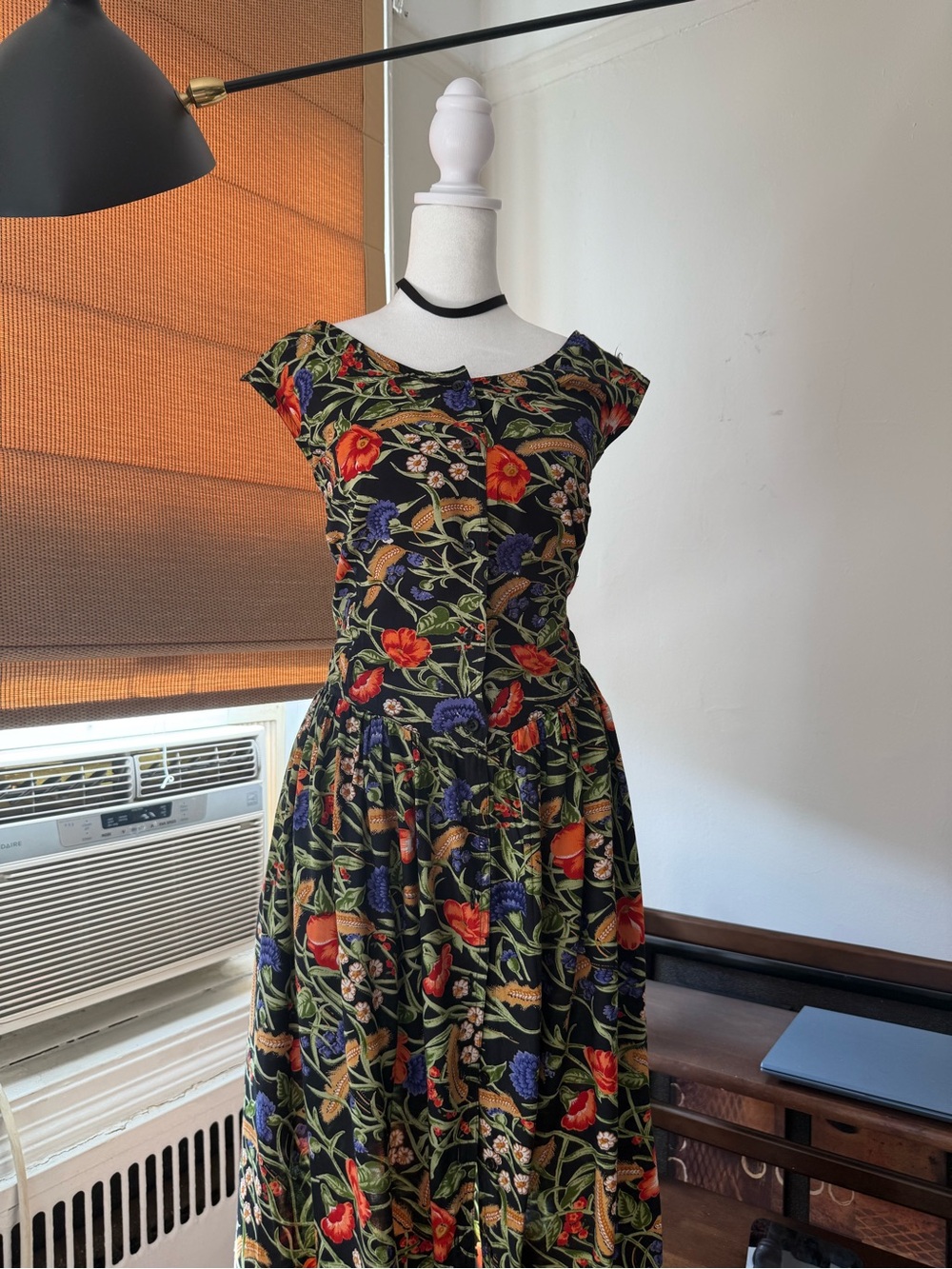 Vintage summer dress Black Floral Backless Midi with Red & Purple Blooms - Picture 6 of 8